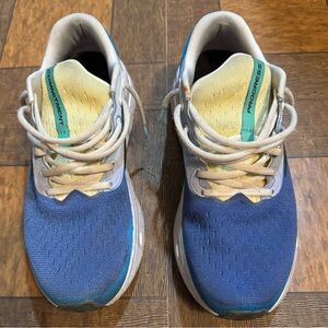 Brooks Ghost Max Nike Dunk Jordan 1 New Balance 2002R Adidas Samba Puma Speedcat